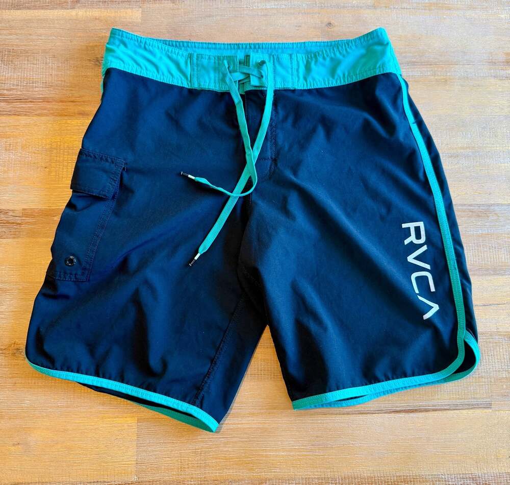 RVCA Performance Stretch Black and Turquoise Boardshorts Size 30
